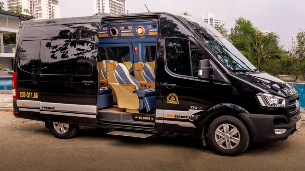 Xe limousine 7 chỗ